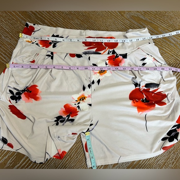 Floral Knit Shorts|Size Curvy - Picture 4 of 4
